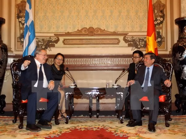 Greece wants to develop seaport partnership with HCM City ảnh 1