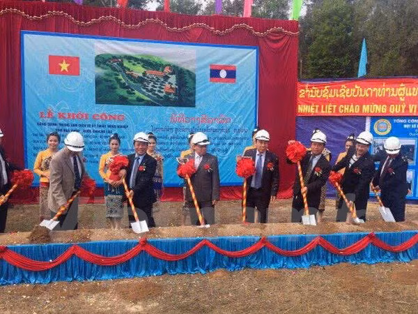 Vietnam helps Laos develop agriculture ảnh 1