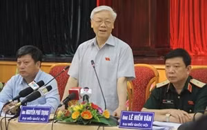 Party chief meets Hanoi constituents ảnh 1