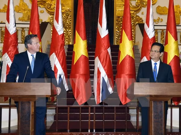 UK Prime Minister wraps up official visit to Vietnam ảnh 1 UK Prime Minister wraps up official visit to Vietnam ảnh 1