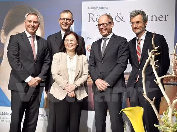 Vietnam main partner of Asia-Pacific economic forum in Bayern ảnh 1
