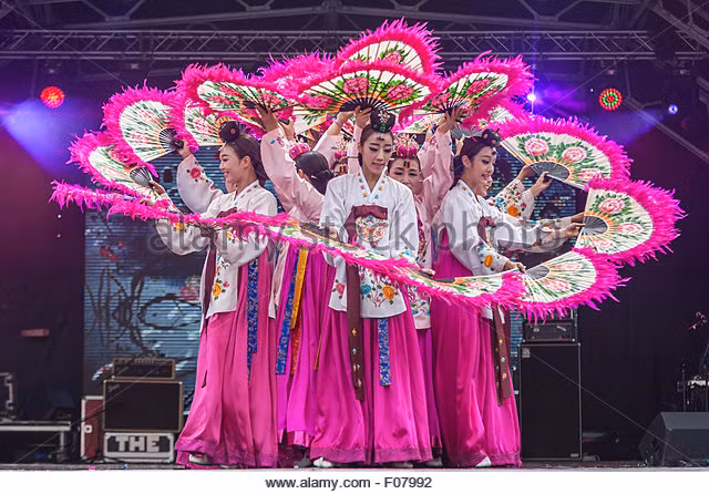 RoK’s traditional dances to charm Vietnamese audience ảnh 1