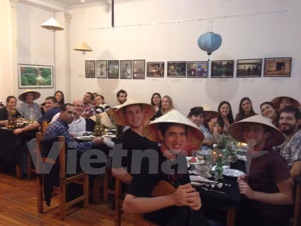 Vietnamese Cultural Week dazzles Argentina ảnh 1