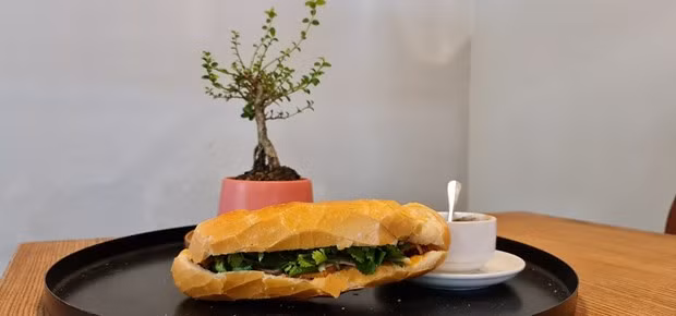 Vietnamese baguette ranked 7th in world’s top 50 best street foods: TasteAtlas ảnh 2