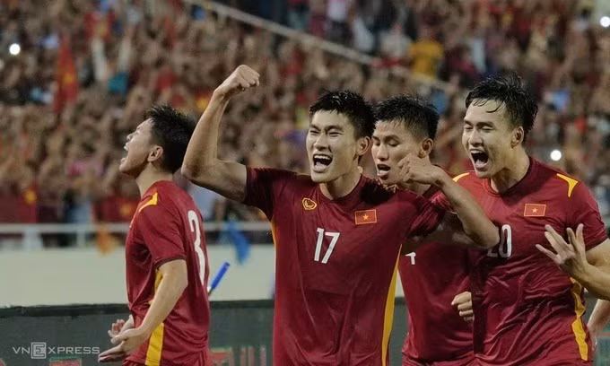 Head coach Park announces 23 players for friendly football match ảnh 1