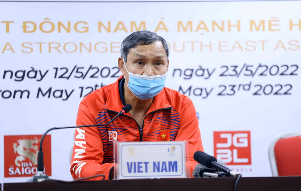 SEA Games 31: Vietnam coach stays calm after win over Philippines in women’s football ảnh 1