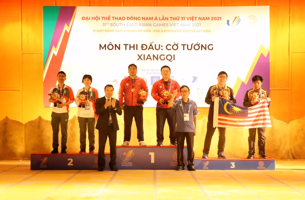 SEA Games 31: Vietnam grabs gold medal in blitz chess ảnh 1