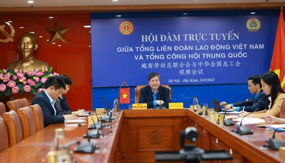 Vietnam, China exchange experience in trade union activities ảnh 1