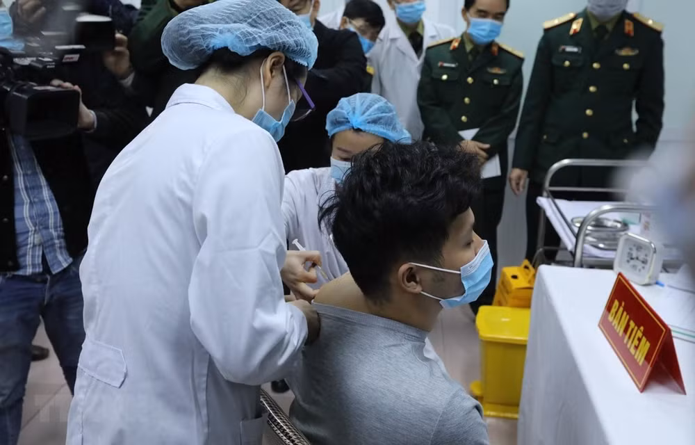 Ministry vows to provide safest COVID-19 vaccine: Expert ảnh 1 Ministry vows to provide safest COVID-19 vaccine: Expert ảnh 1