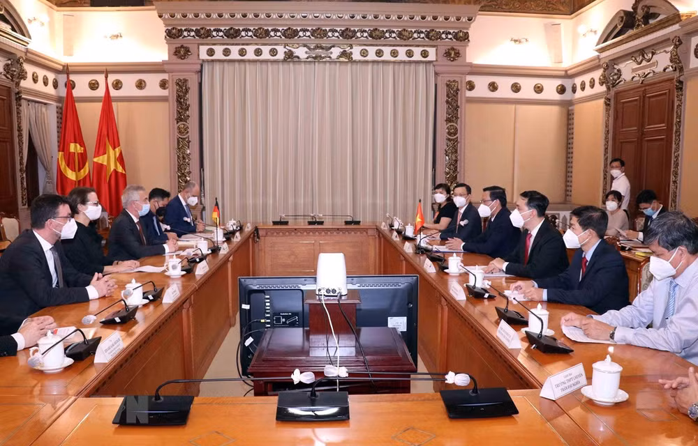 HCM City hopes to receive support from Frankfurt in urban development ảnh 1