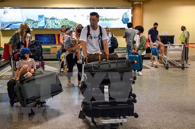 Malaysia sets out criteria for safe reopening ảnh 1