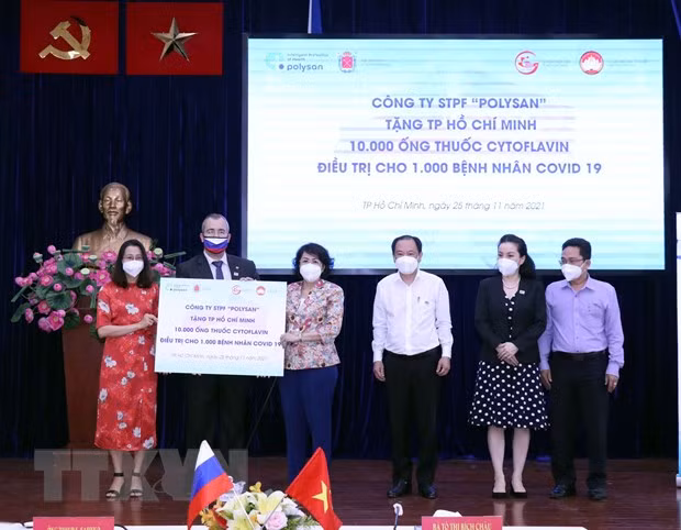 Russian company offers HCM City drugs for COVID-19 treatment ảnh 1