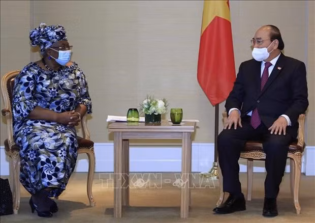President Nguyen Xuan Phuc active in Switzerland ảnh 1