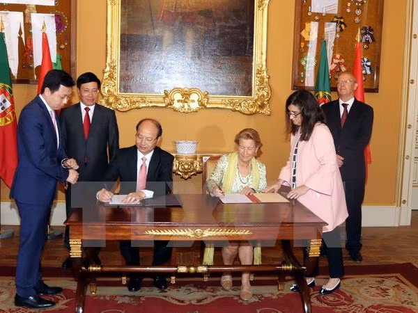 Vietnam, Portugal discuss ways to enhance relations ảnh 1