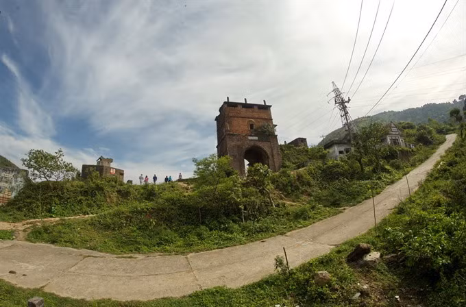 Real works to preserve Hai Van Quan relic site ảnh 1