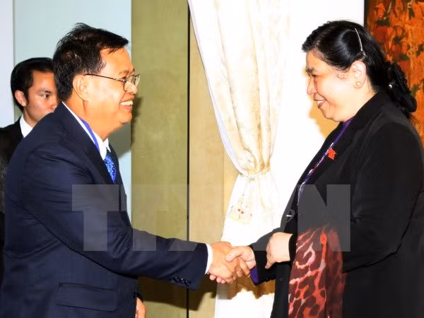 Vietnam hopes for Laos’s support in Mekong River water management ảnh 1