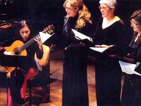 Int’l artists perform Spanish concert at Vietnam music academy ảnh 1