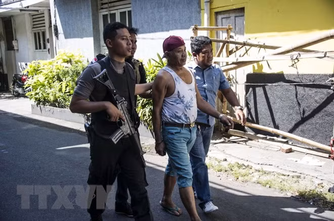 ASEAN condemns terrorist attacks in Indonesia ảnh 1
