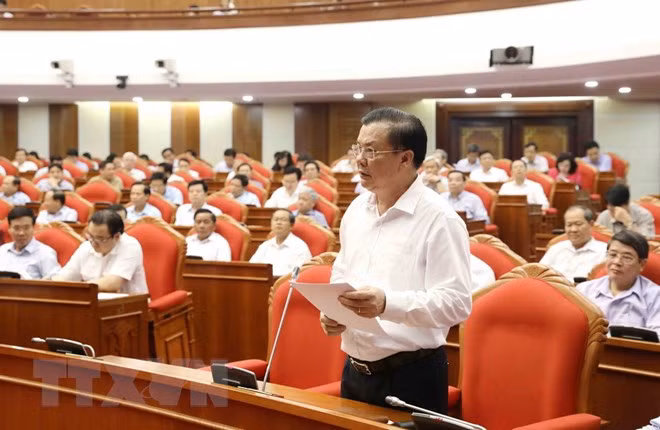 Salary reform heats up Party Central Committee’s 7th plenary meeting ảnh 1