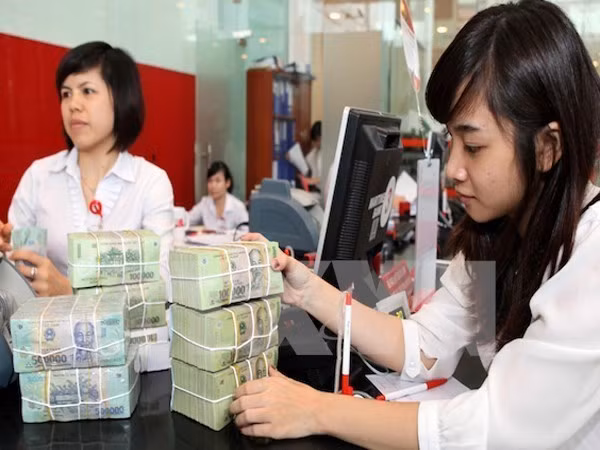 Civil servants’ base salary to increase in July ảnh 1