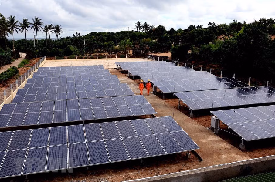 Central island gets face lift thanks to solar power ảnh 1