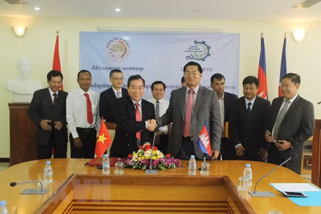 Vietnam, Cambodia universities forge ties ảnh 1