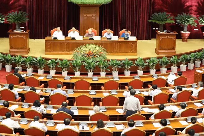 Party Central Committee discuss Politburo leadership in 2017 ảnh 1