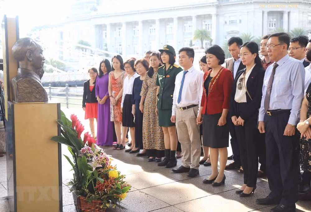 President Ho Chi Minh’s birthday marked abroad ảnh 1