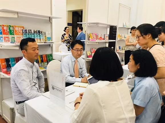 Vietnam-Japan book copyright festival opens in Hanoi ảnh 1