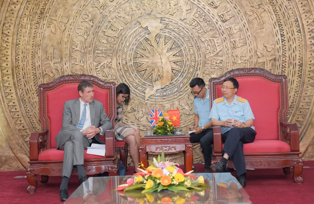Vietnam, UK seek stronger partnership in customs ảnh 1