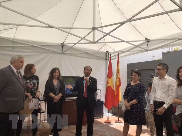 President Ho Chi Minh remembered by overseas Vietnamese ảnh 1