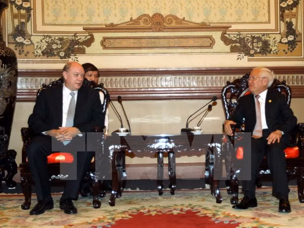 HCM City leader receives Cuban foreign trade minister ảnh 1