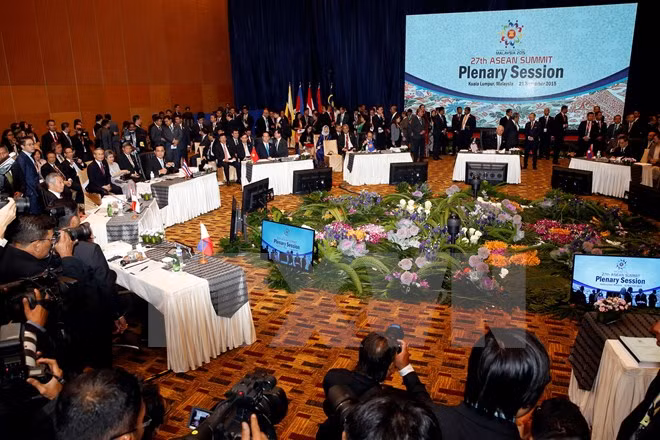 Declaration on the ASEAN Community establishment signed ảnh 1