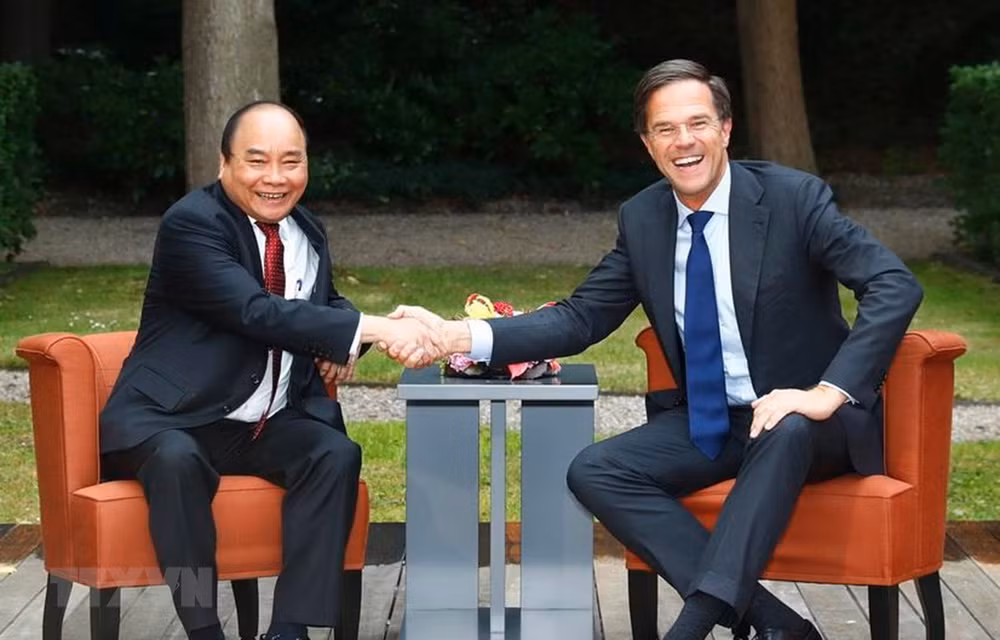 Vietnam visit by Dutch leader pushes up bilateral ties ảnh 1