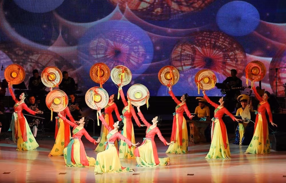 Vietnamese art performance leaves fine imprints in mind of DPRK people ảnh 1
