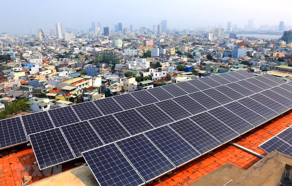 More solar panels installed in southern localities ảnh 1