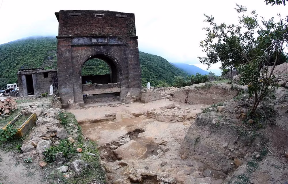 Hai Van Gate national relic site to be restored ảnh 1