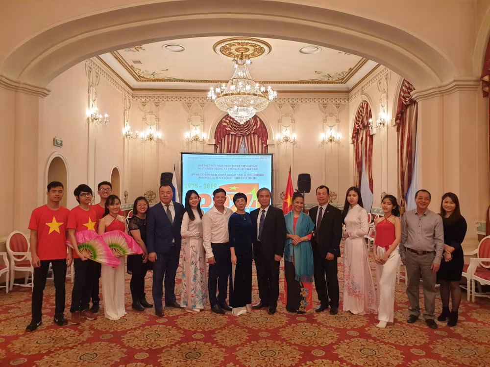 National Reunification Day marked in Russia ảnh 1
