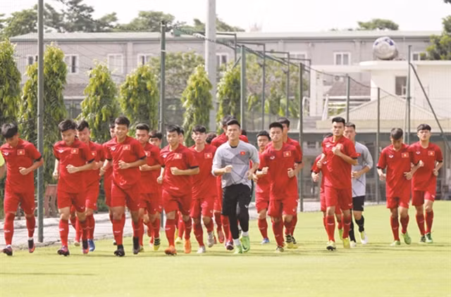 Vietnam to compete in U18 football tournament in Hong Kong ảnh 1