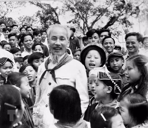 Documentary on President Ho Chi Minh aired on Venezuela’s national TV ảnh 1