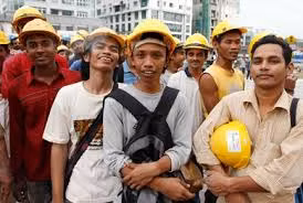 Malaysia to partially lift ban on foreign worker recruitment ảnh 1