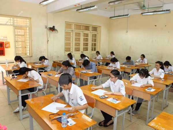 Farmers get zero-interest loans to send children to school ảnh 1