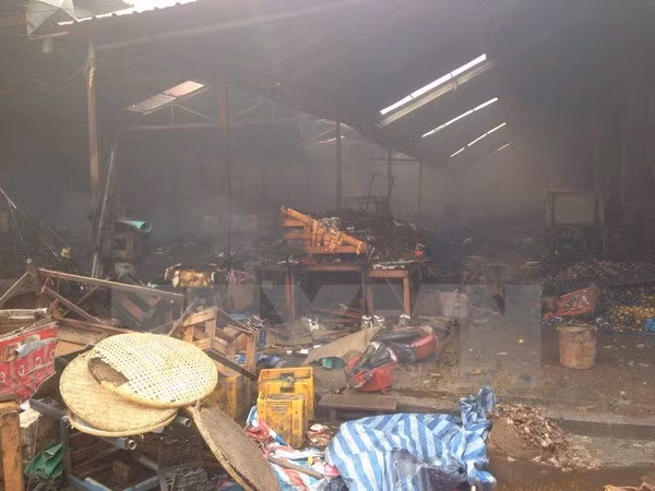 Vietnam’s market fire in Laos costs estimated 8 mln USD in damage ảnh 1