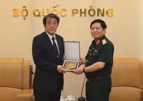 Vietnam, Japan step up defence cooperation ảnh 1