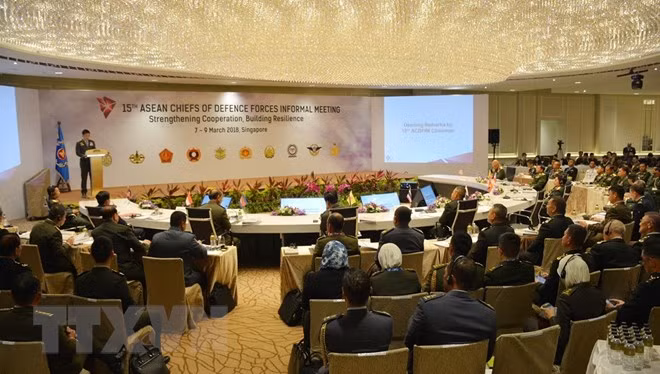 ASEAN chiefs of defence forces convene informal meeting ảnh 1