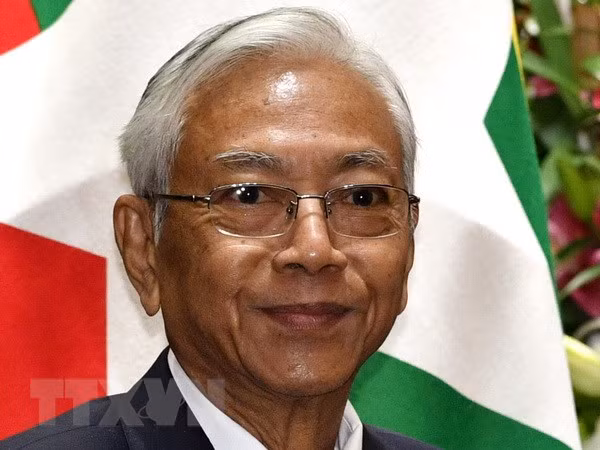 Myanmar President U Htin Kyaw steps down ảnh 1
