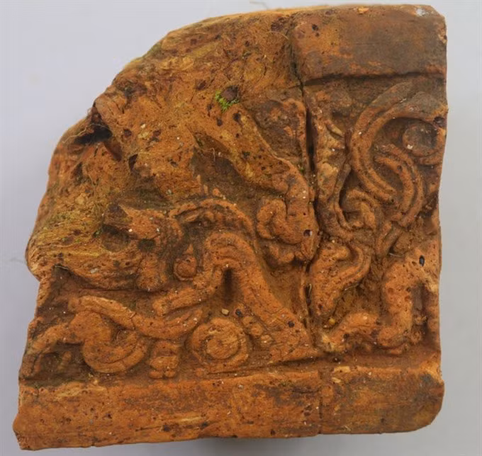 700-year-old clay mould unearthed in central province ảnh 2