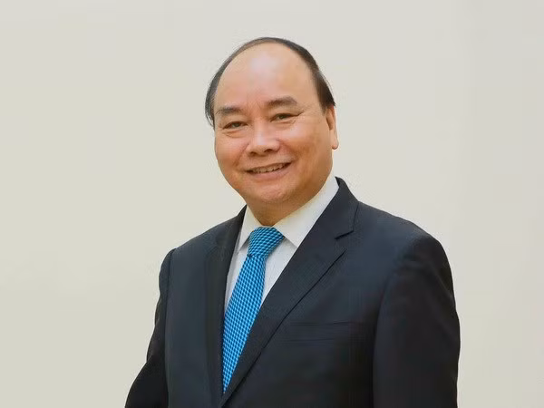 PM Nguyen Xuan Phuc leaves for visits to New Zealand, Australia ảnh 1