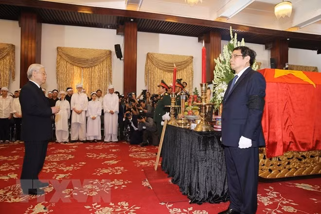 Funeral held for former PM Phan Van Khai ảnh 1