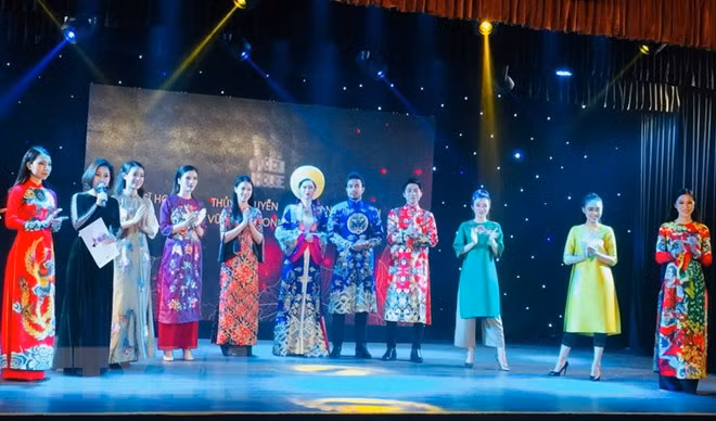 Ho Chi Minh City: Festival promotes traditional Ao Dai charm ảnh 1